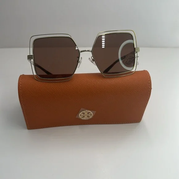 New Authentic Tory Burch TY6086 327973 55 Ladies Sunglasses display picture 1